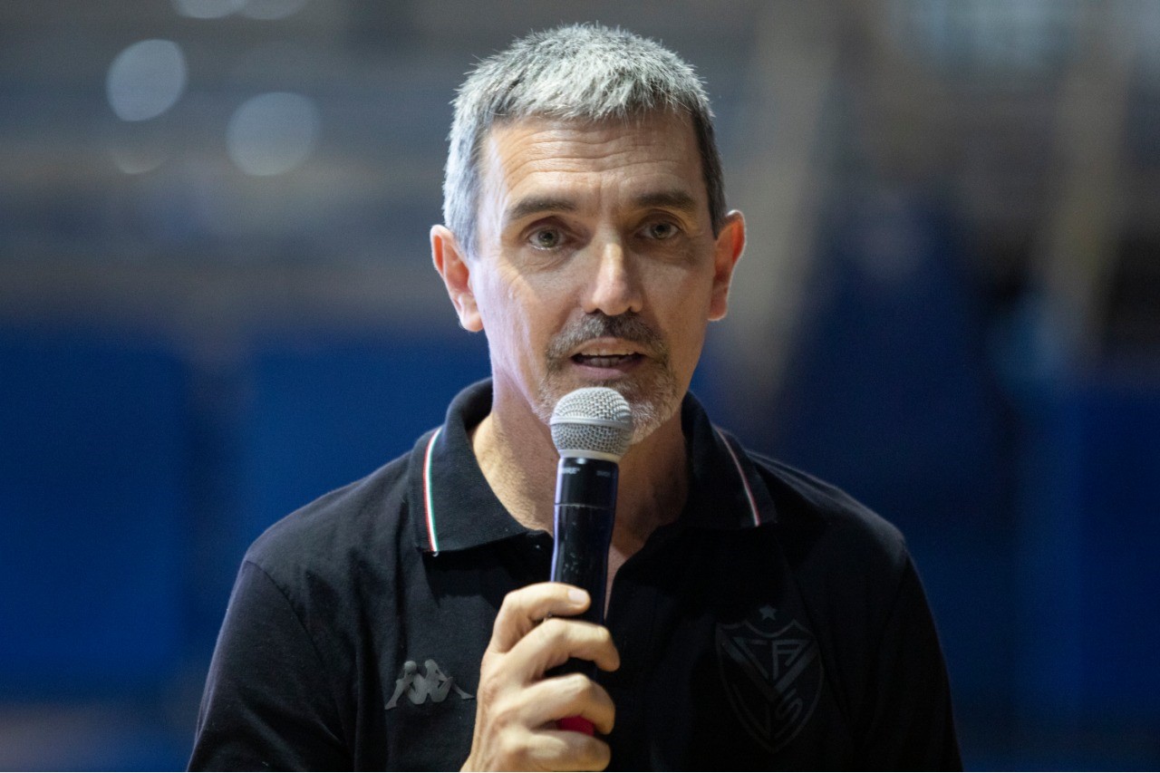 Germán Diorio dando una charla